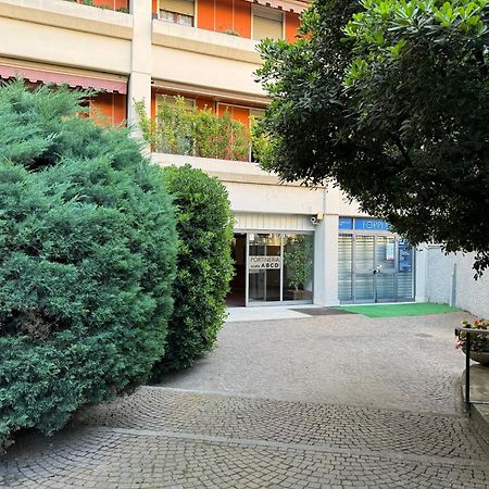 Home Stay And Relax In Milánó Kültér fotó